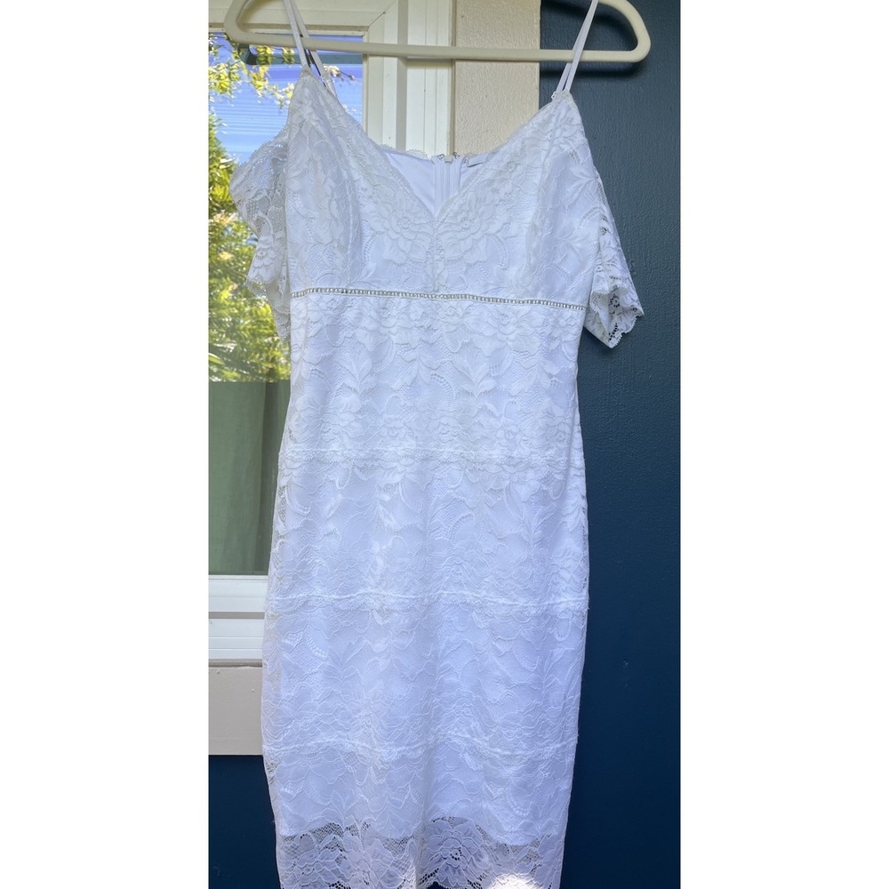Lace Dress White Mini Sz Small Lined V Neck EUC bridal bachelorette cocktail